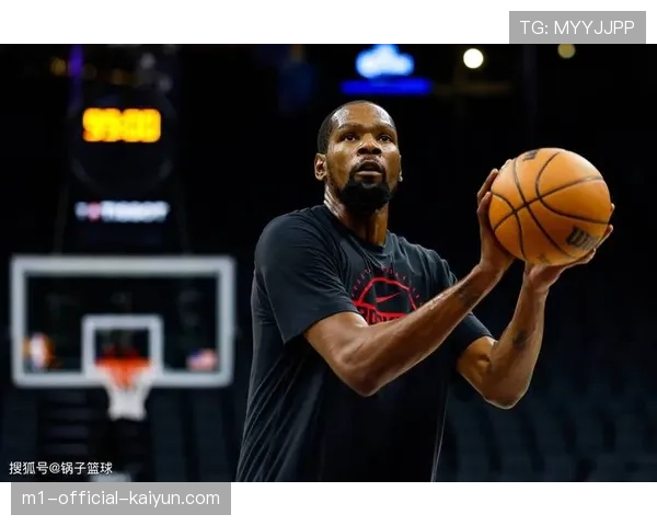 杜兰特急停两分出手命中率追平保罗 保持高效得分表现 杜兰特急停两分出手命中率追平保罗 保持高效得分表现