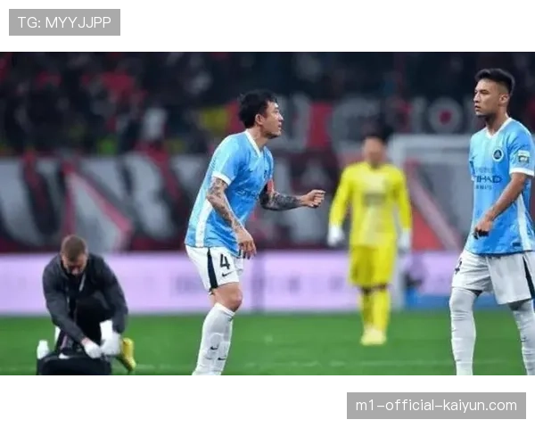 王钰栋主场进球效率挑战蓉城防线，费利佩反击威胁考验浙江高位防守